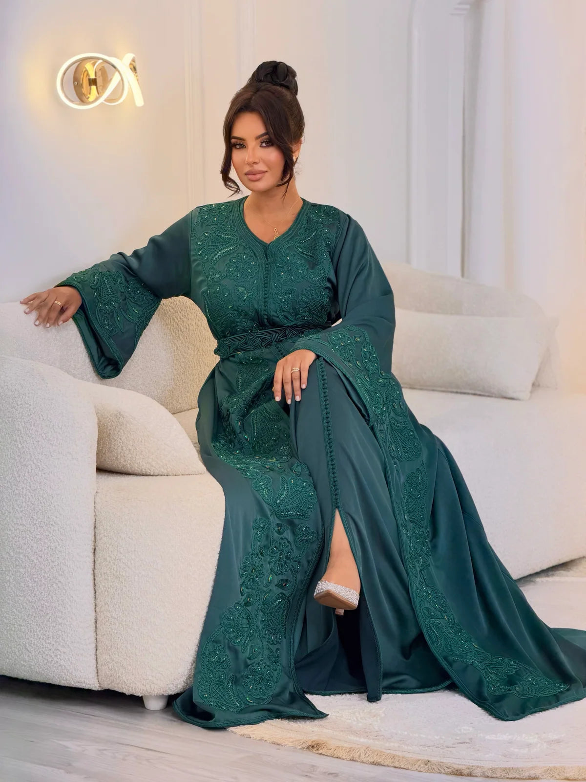 Takchita Aminaa azul verdoso – Vestido marroquí de ceremonia de dos piezas