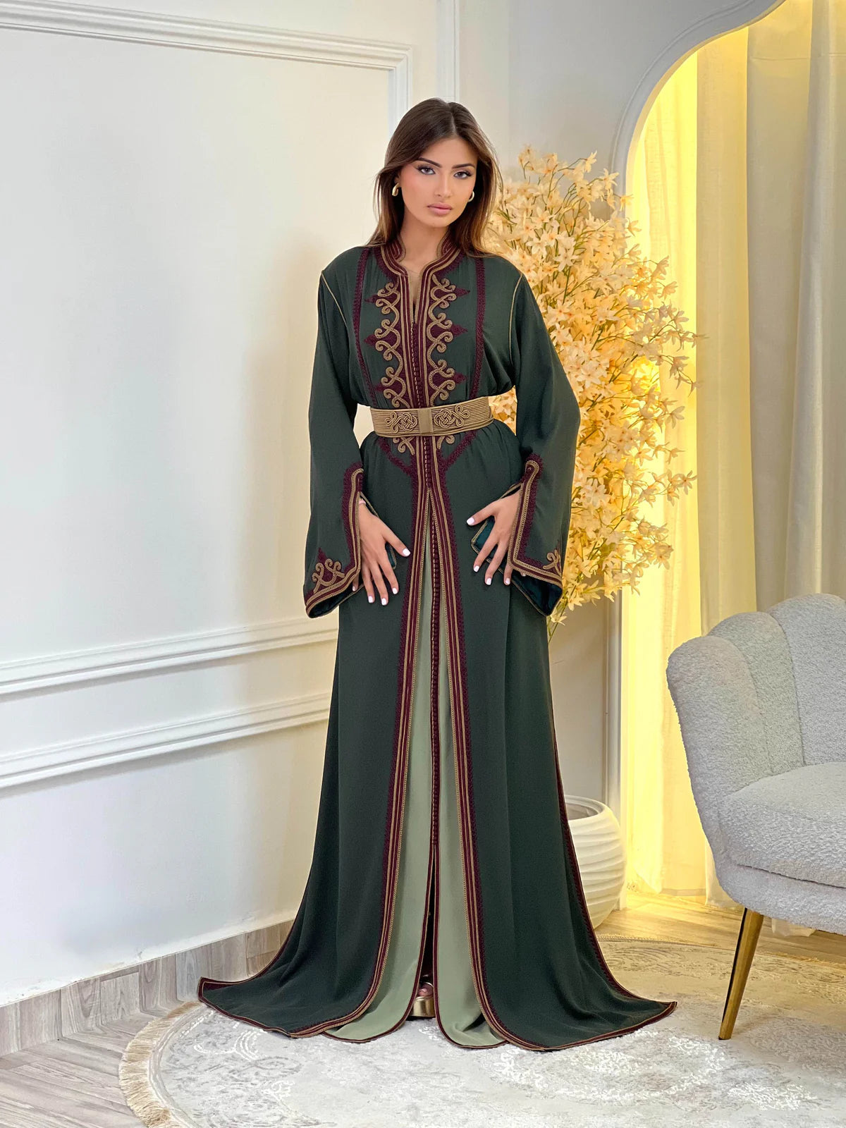 Takchita Dounia Verde – Vestido ceremonial marroquí de dos piezas – vista del producto 3