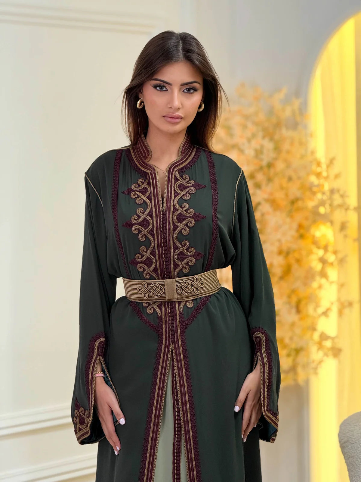 Takchita Dounia Verde – Vestido ceremonial marroquí de dos piezas – vista del producto 4