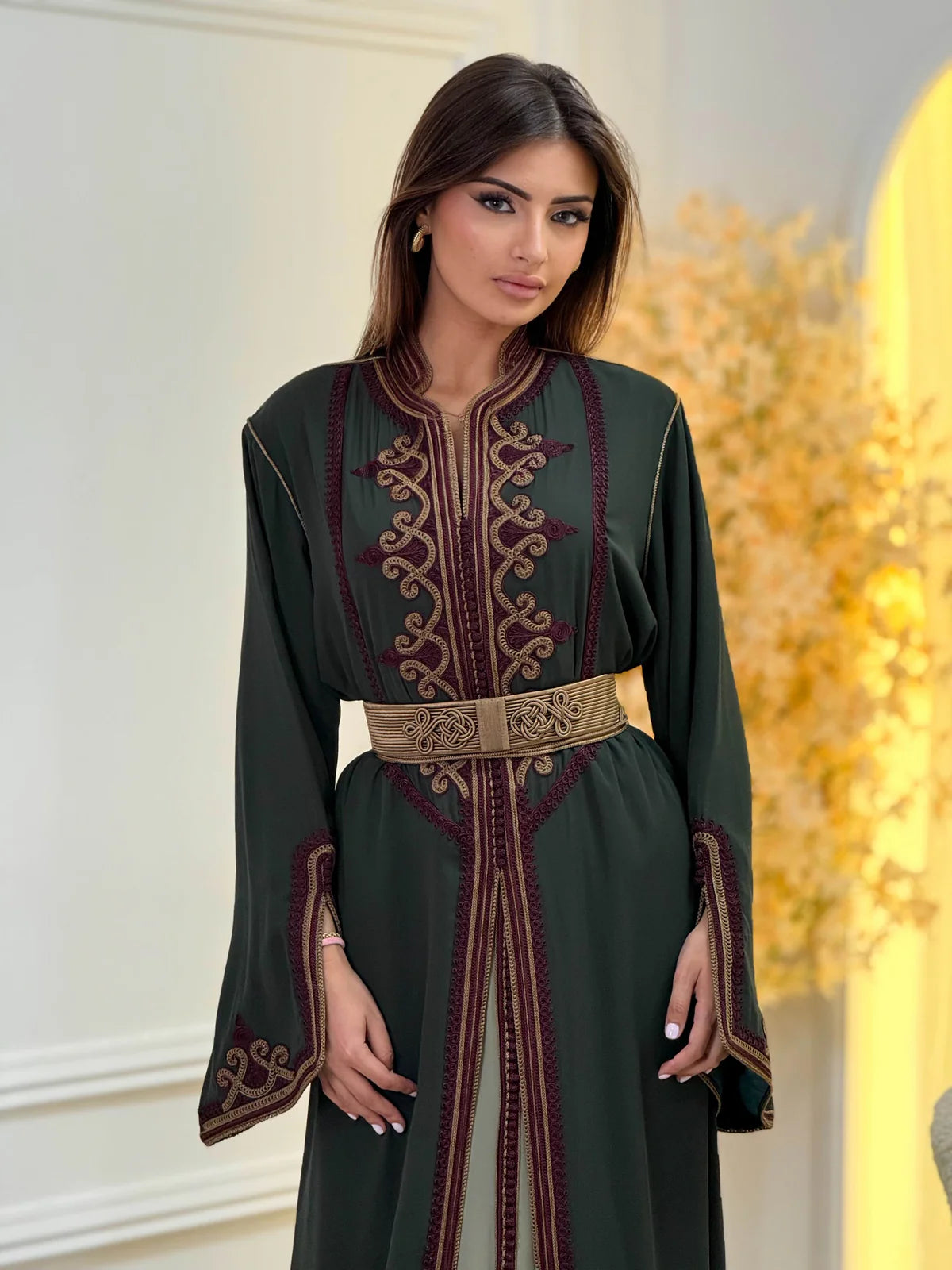 Takchita Dounia Verde – Vestido ceremonial marroquí de dos piezas – vista del producto 6