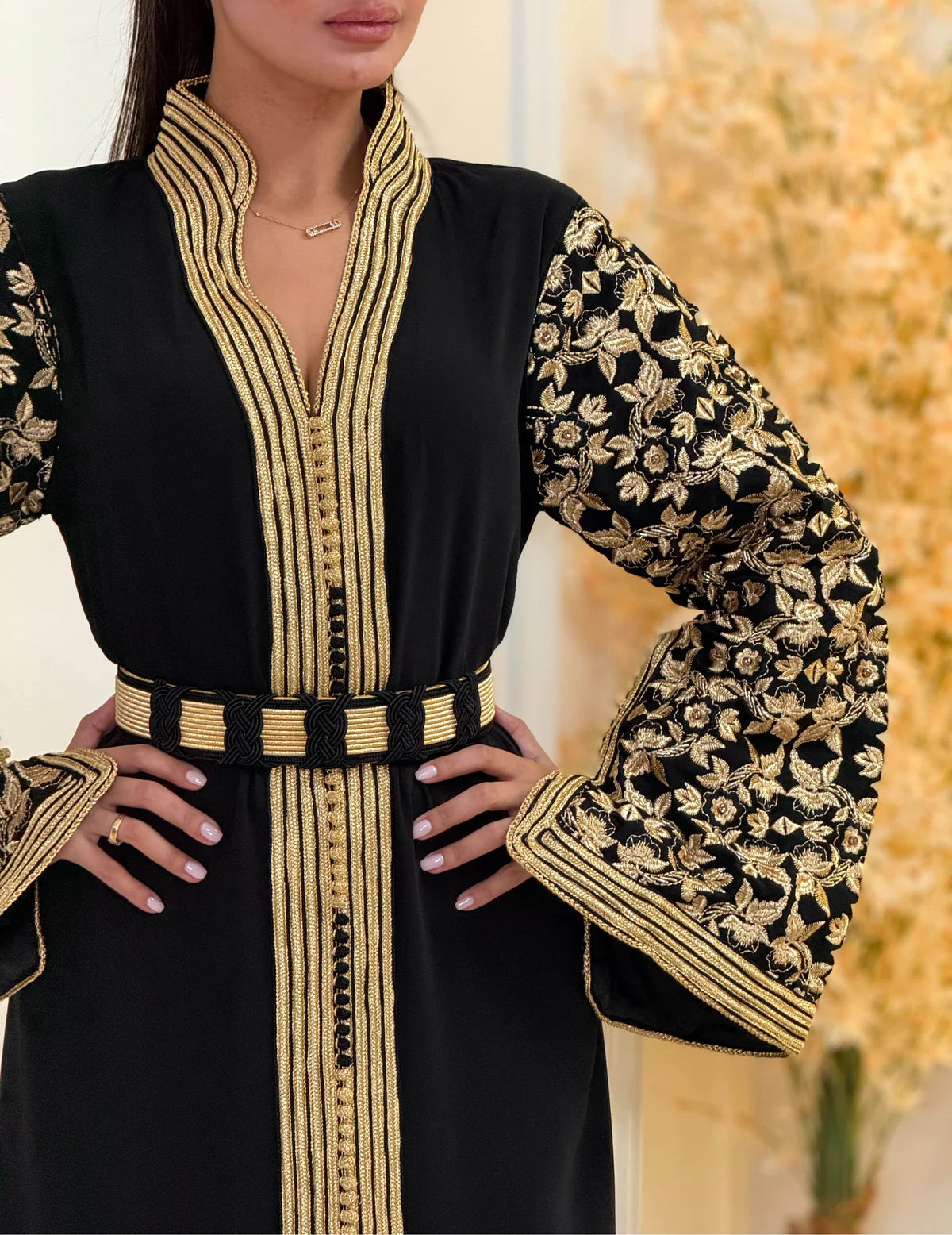 Caftán Fajr Negro – Vestido marroquí hecho a mano – vista del producto 7