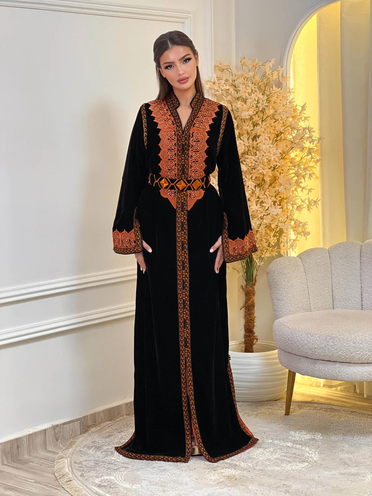 Caftán Kinda Negro – Vestido marroquí hecho a mano – vista del producto 4