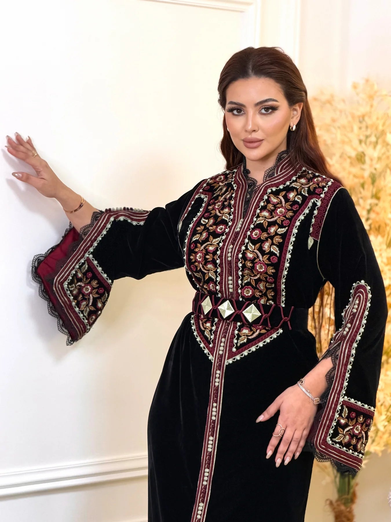 Caftán Rajwa Negro – Vestido marroquí hecho a mano – vista del producto 6