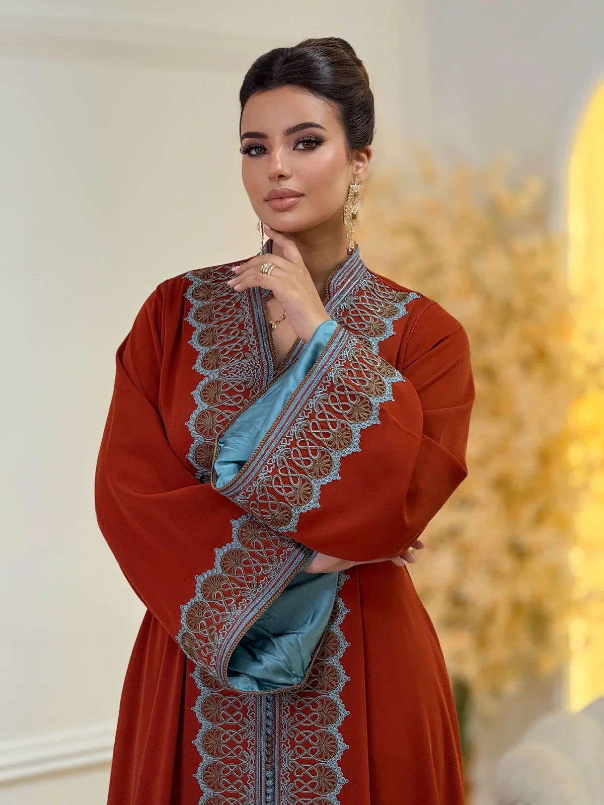 Caftán Rawia Rojo – Vestido marroquí hecho a mano – vista del producto 4