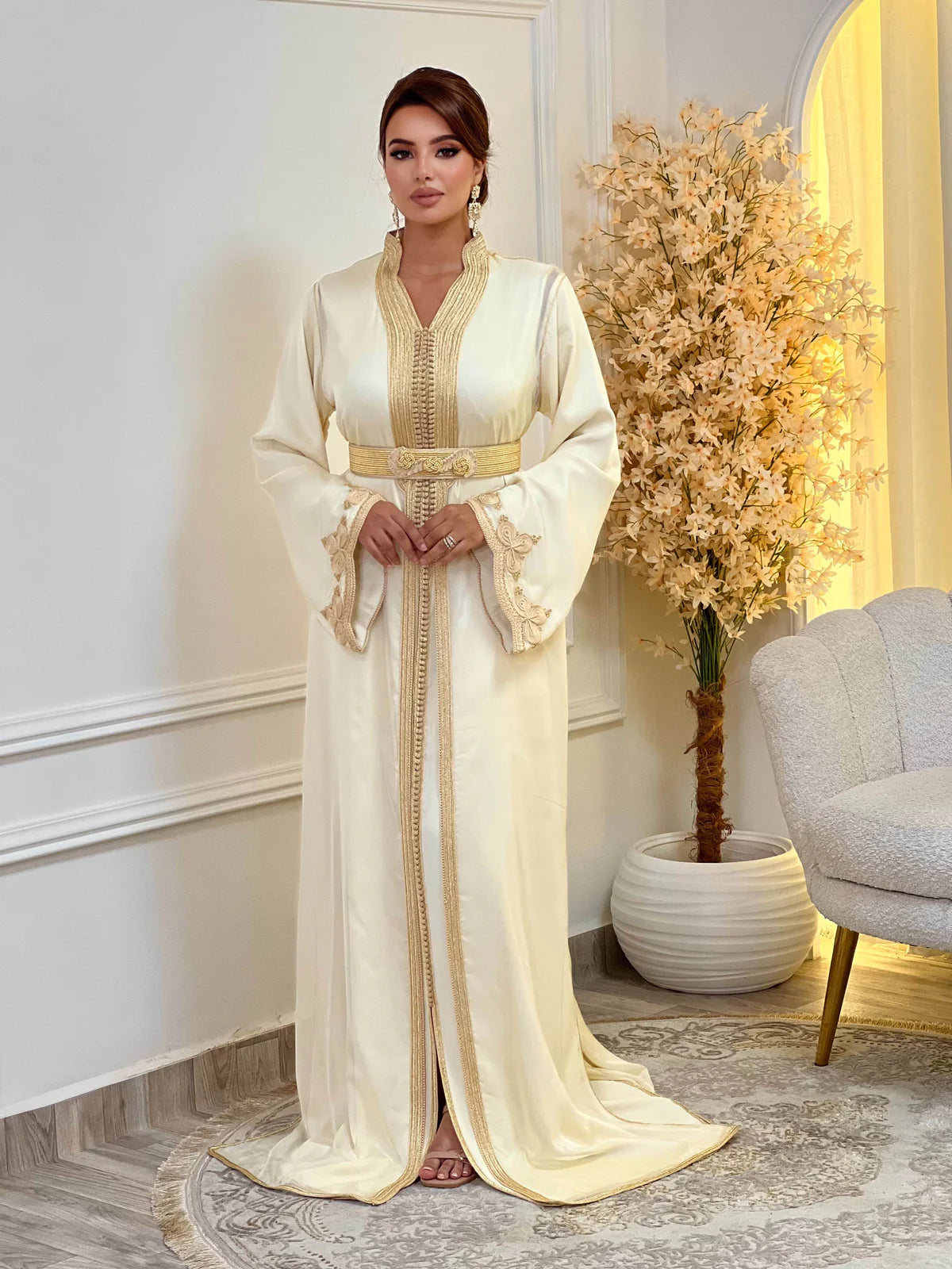 Takchita Samira Beige – Vestido ceremonial marroquí de dos piezas