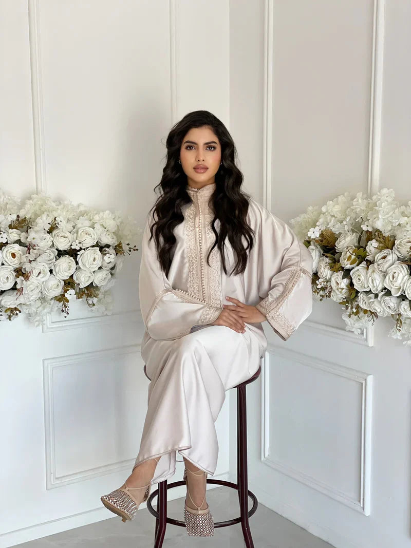 Kaoutar Gray Abaya – Elegant Moroccan Robe for Home & Gatherings