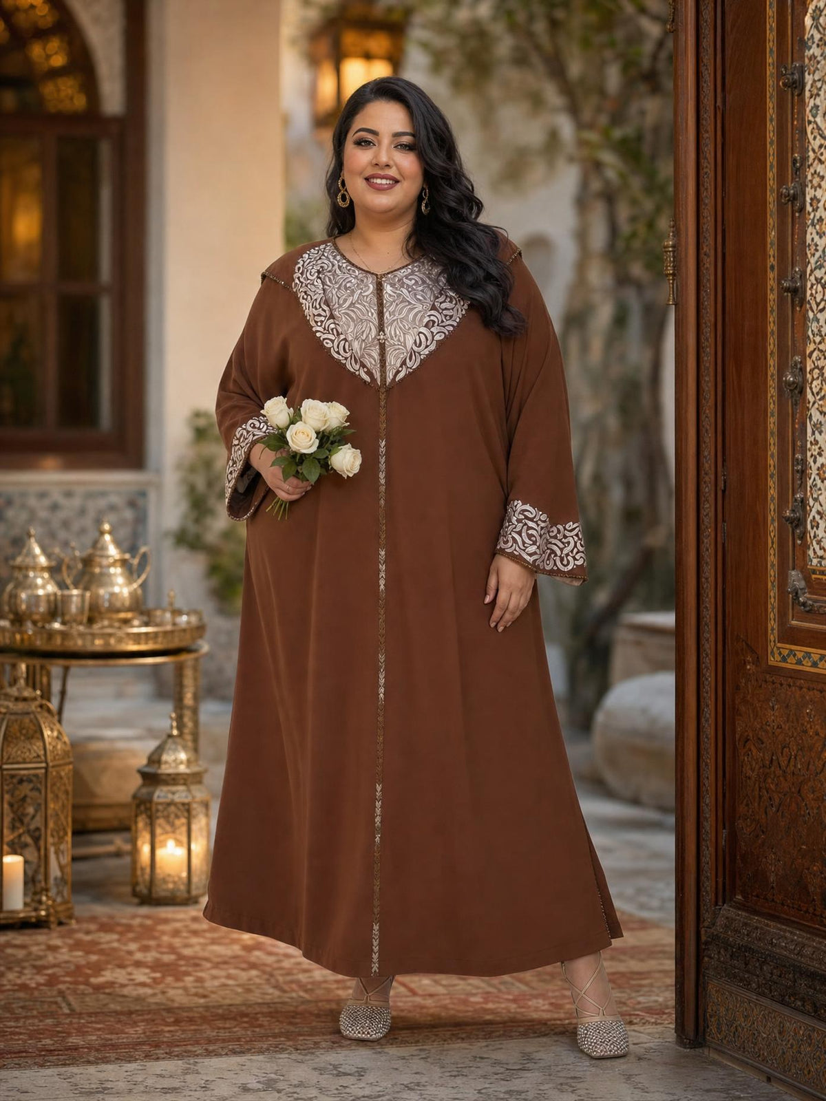 Batoule Brown Djellaba – Casual Moroccan Tunic for Everyday Comfort — plus-size model