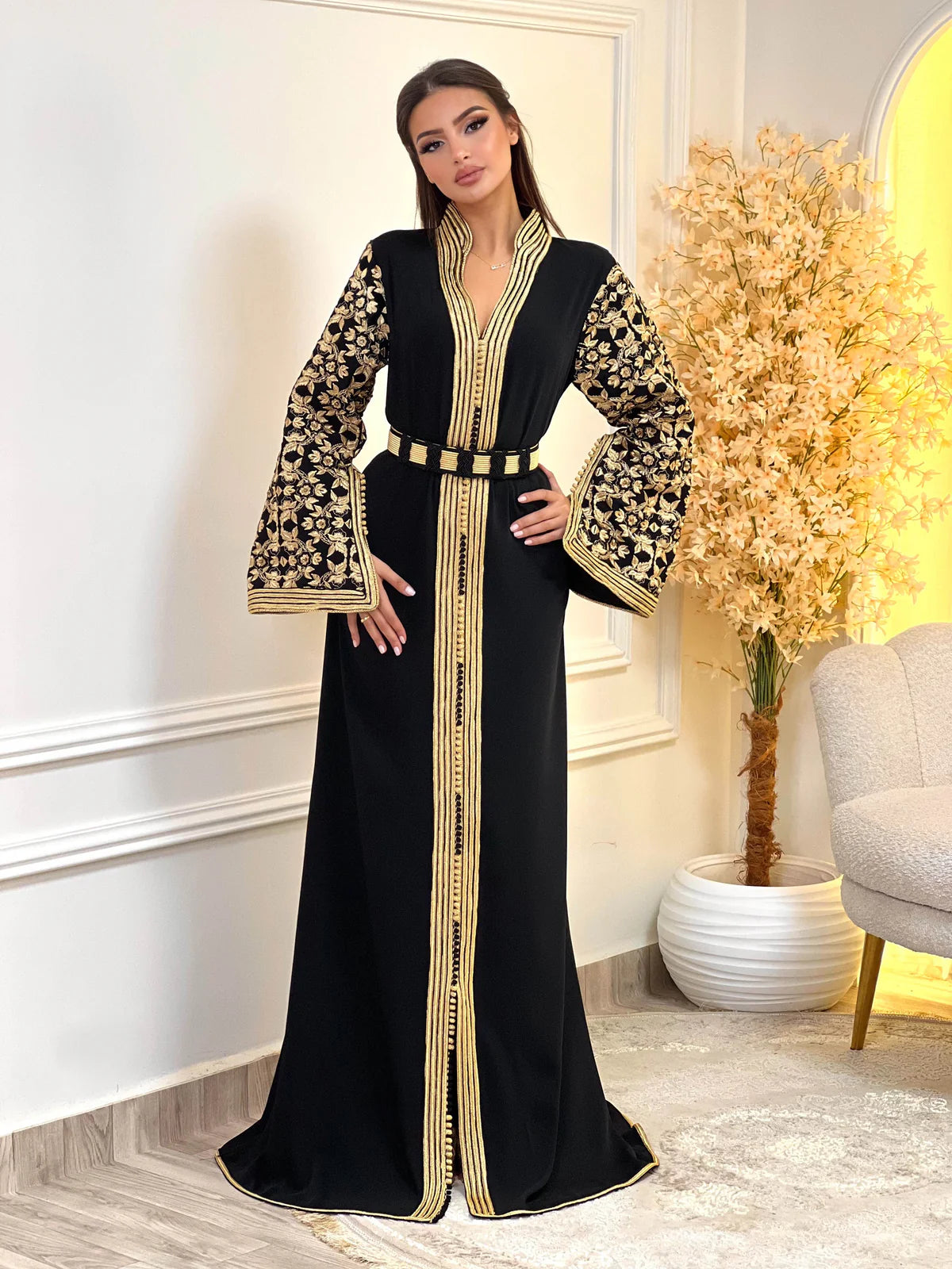 Caftán Fajr Negro – Vestido marroquí hecho a mano – vista del producto 3