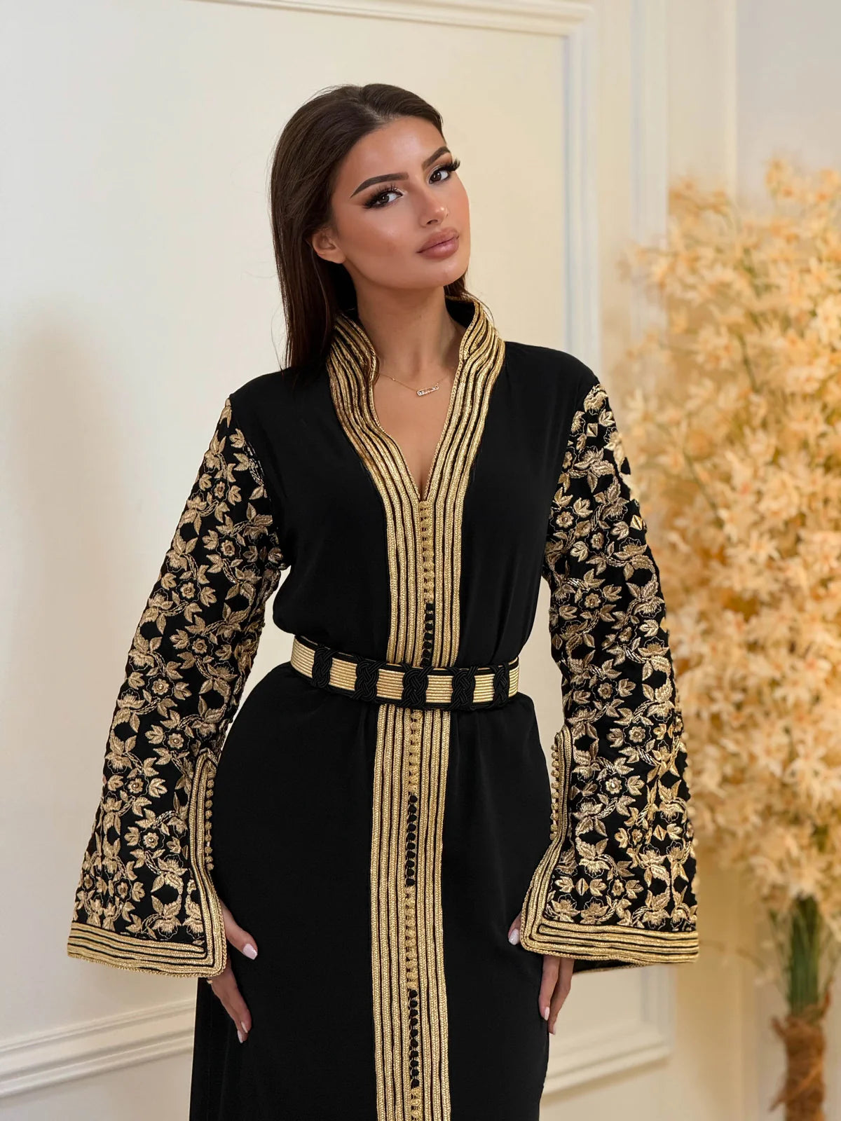 Caftán Fajr Negro – Vestido marroquí hecho a mano – vista del producto 5