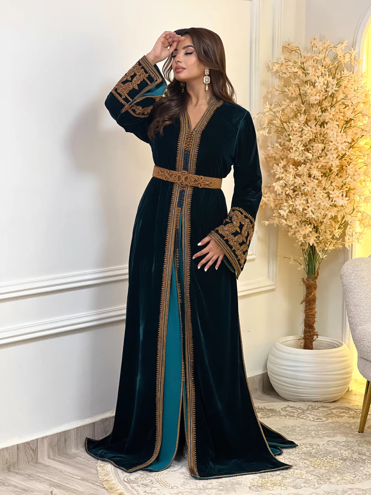 Takchita Karima Negro – Vestido ceremonial marroquí de dos piezas – vista del producto 4