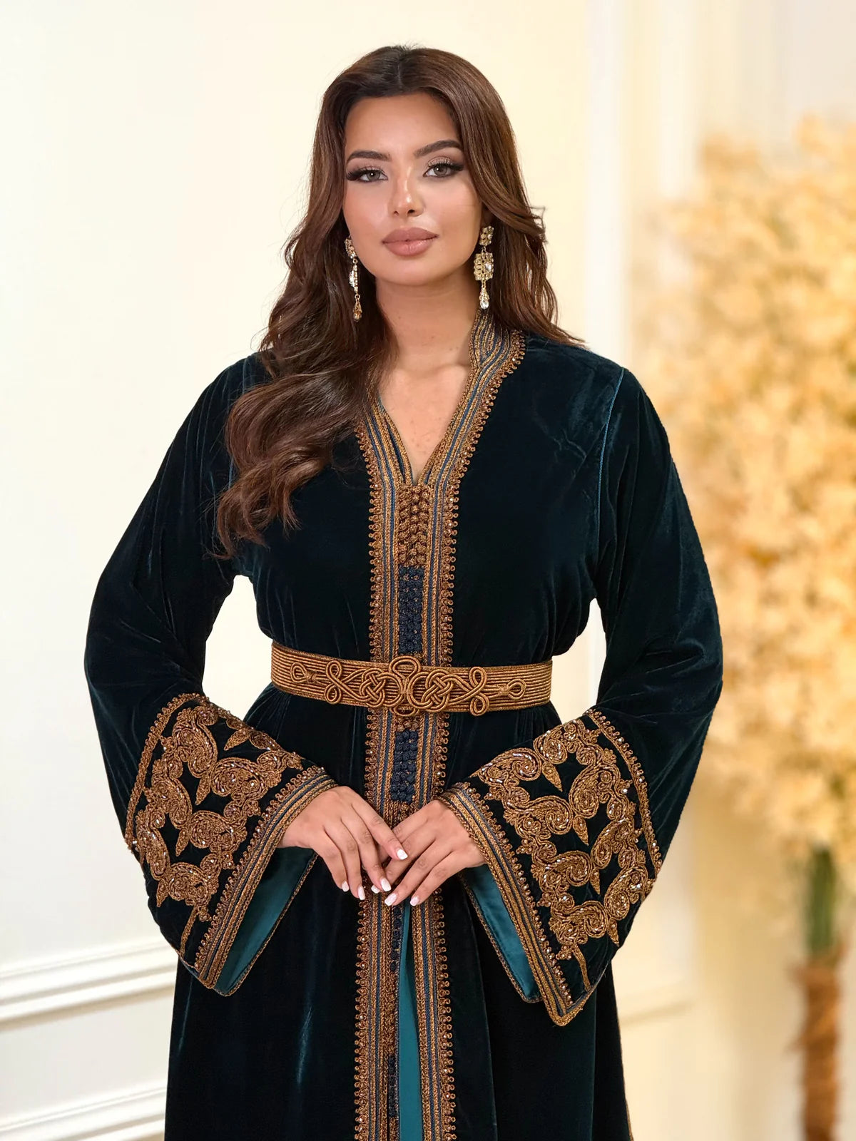 Takchita Karima Negro – Vestido ceremonial marroquí de dos piezas – vista del producto 7