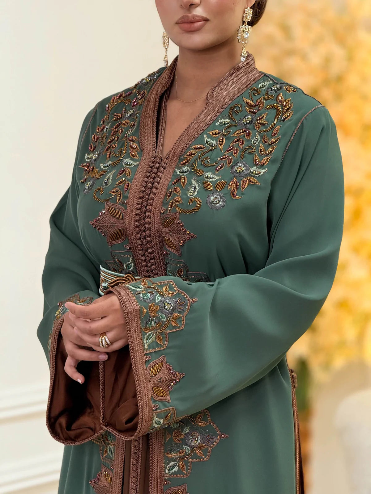 Takchita Keltoum Verde – Vestido ceremonial marroquí de dos piezas – vista del producto 6