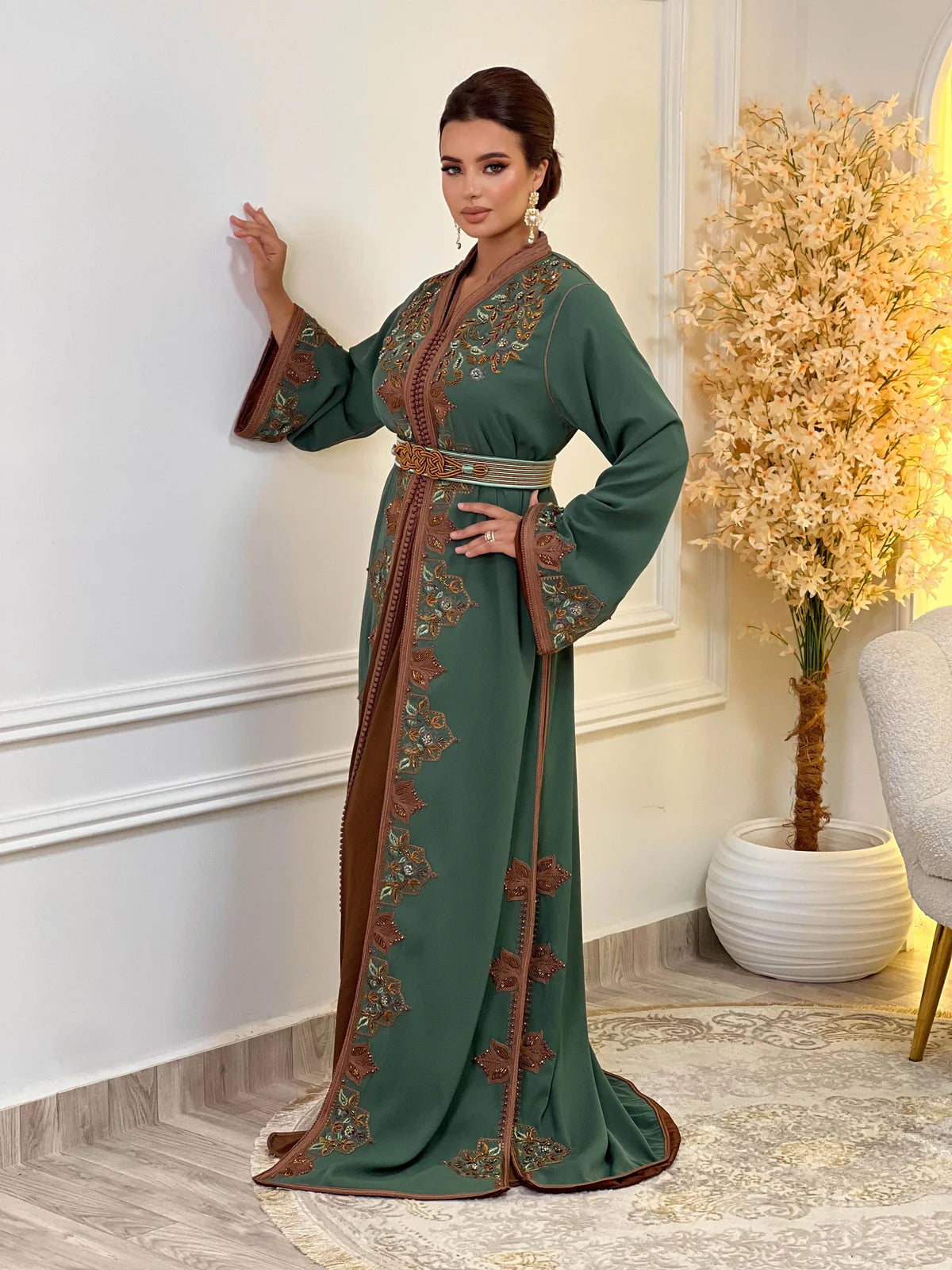 Takchita Keltoum Verde – Vestido ceremonial marroquí de dos piezas – vista del producto 7