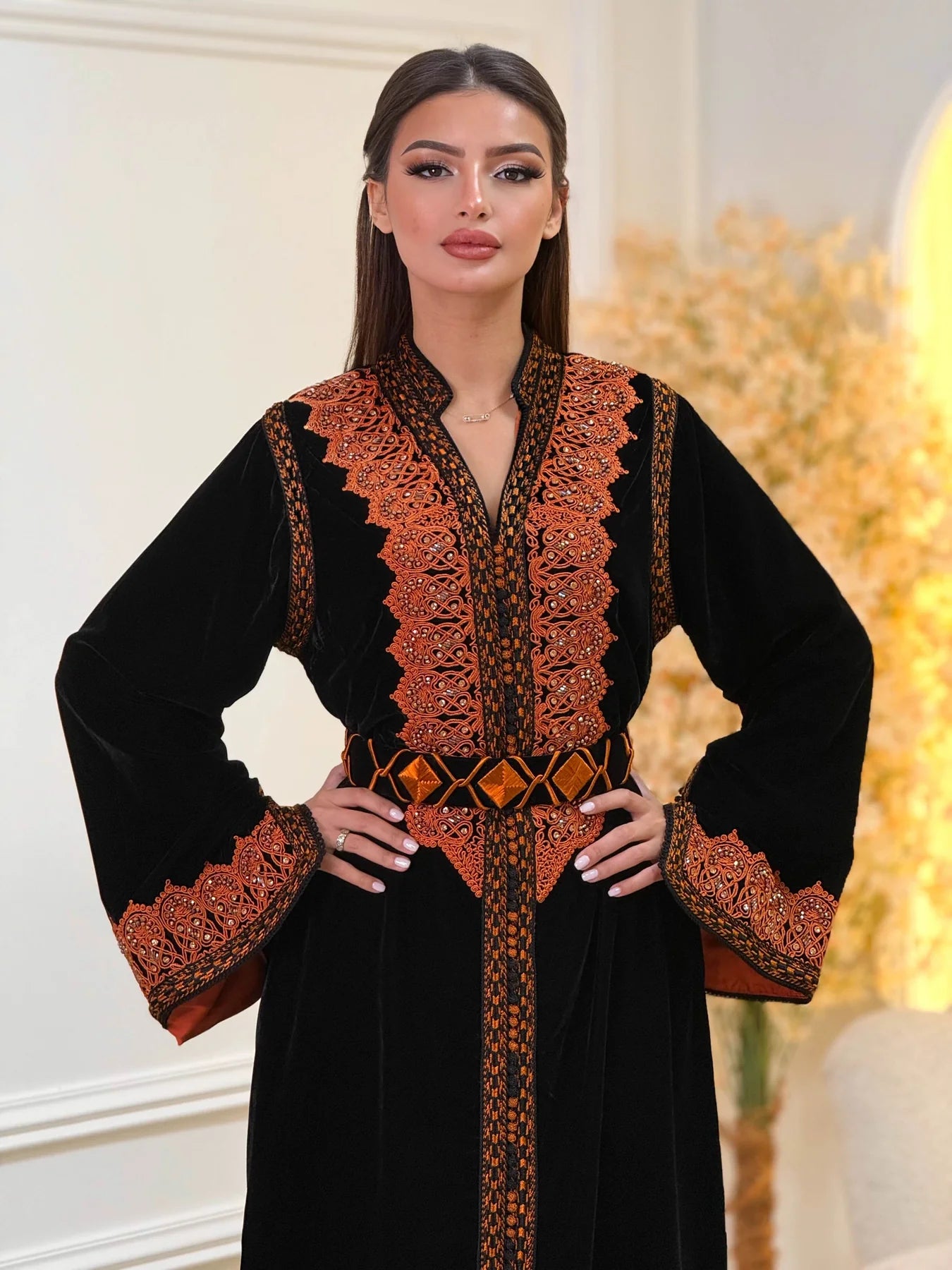 Caftán Kinda Negro – Vestido marroquí hecho a mano – vista del producto 5
