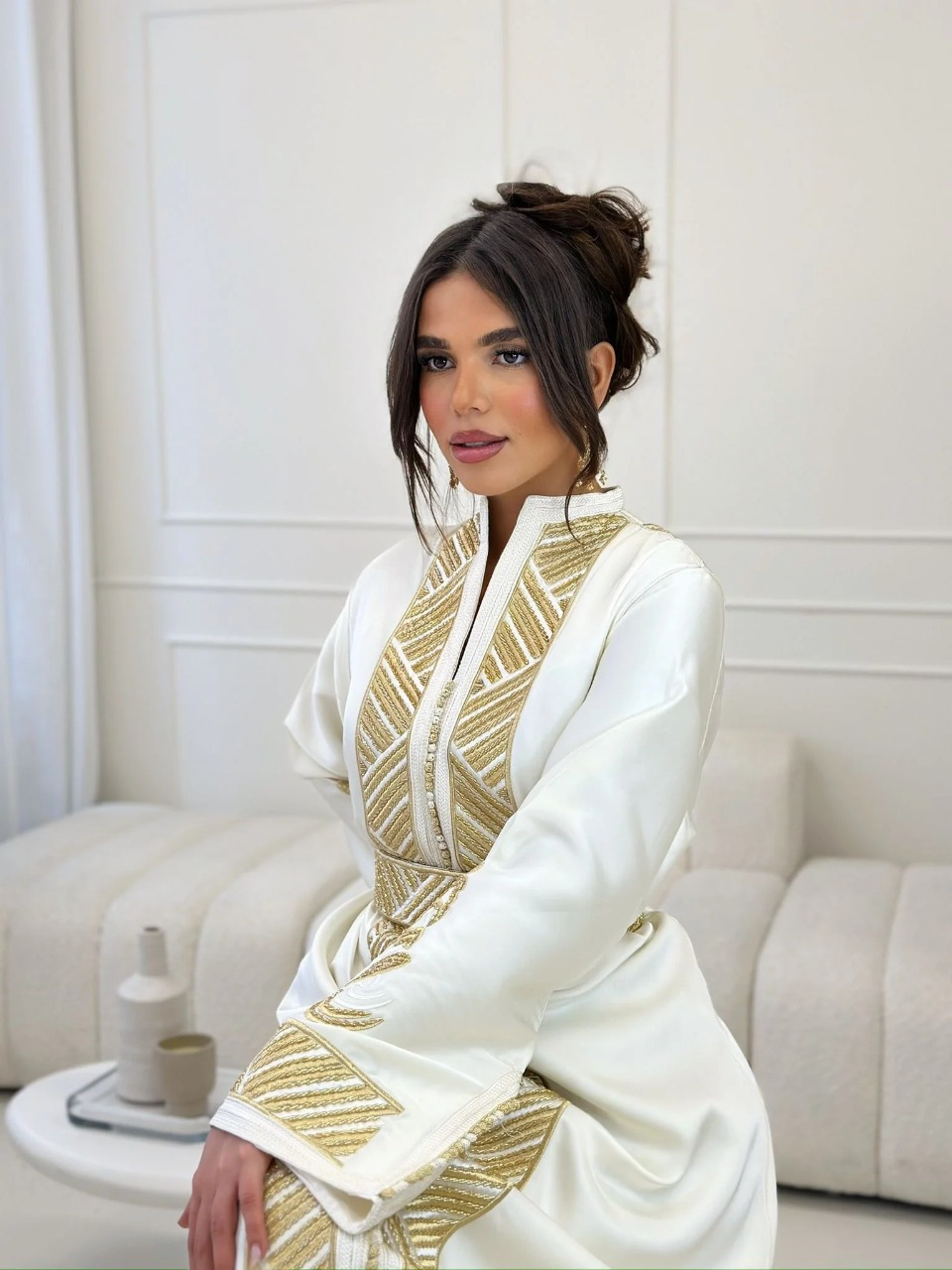 Caftán Chorok Blanco – Vestido marroquí hecho a mano