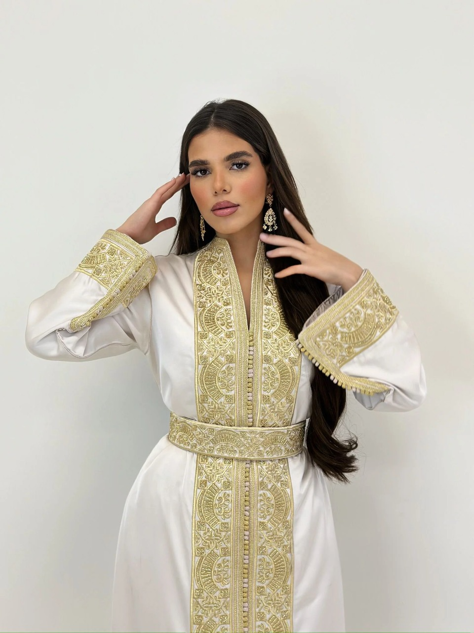 Caftán Nadia Blanco – Vestido marroquí hecho a mano