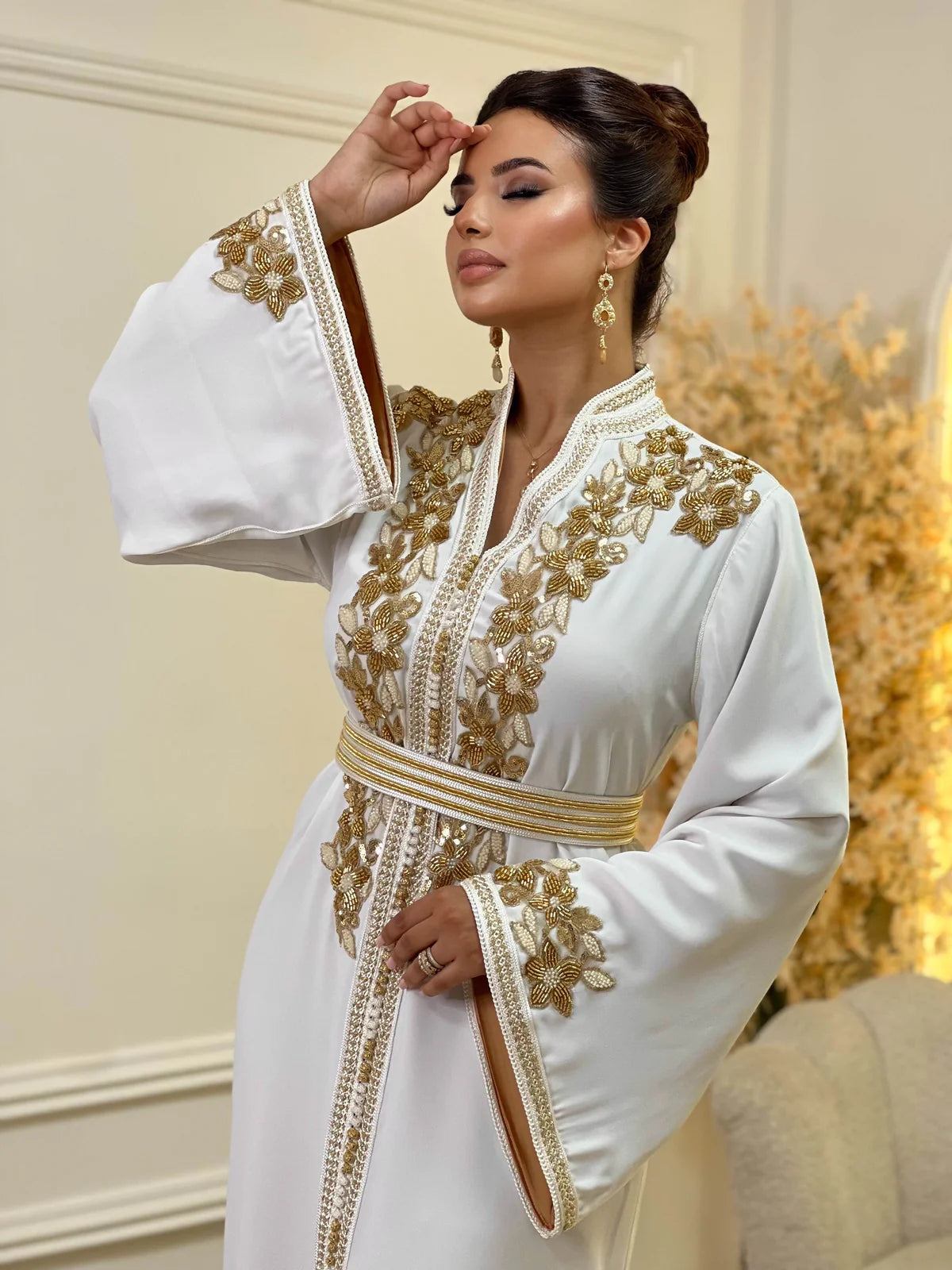 Caftán Rihab Blanco – Vestido marroquí hecho a mano – vista del producto 3